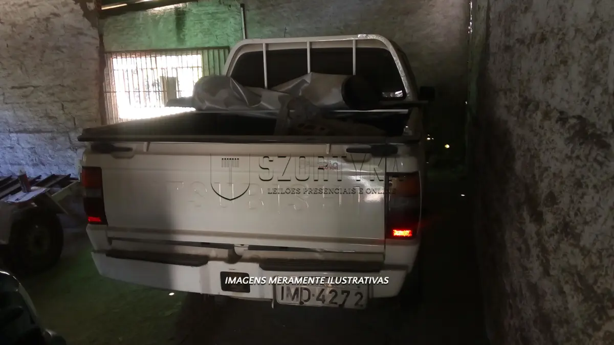 LOTE 033 - MMC/L200 4X4 GL IMD-4272 04-05