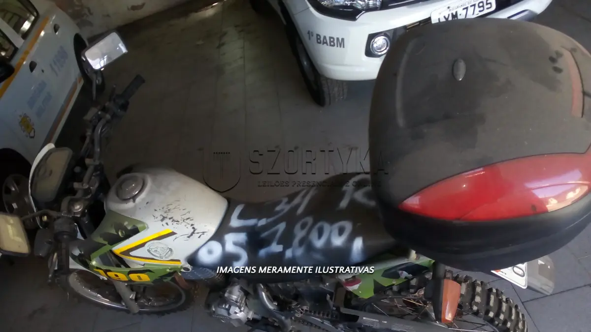 LOTE 034 - HONDA/NX-4 FALCON IMW-0674 05-05