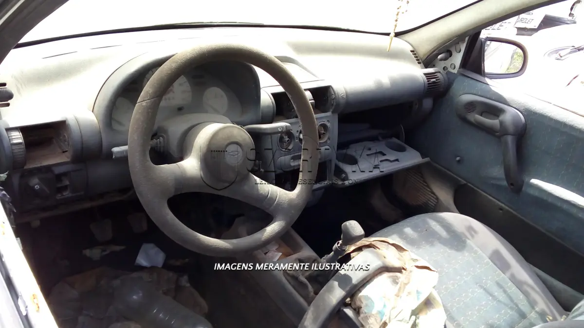 LOTE 009 - GM/CORSA ST PICK-UP IJU-2080 00-01