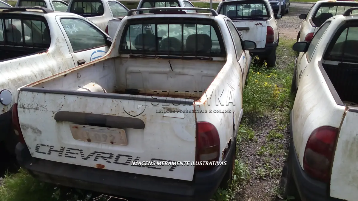 LOTE 018 - GM/CORSA ST PICK-UP IJJ-0924 00-00