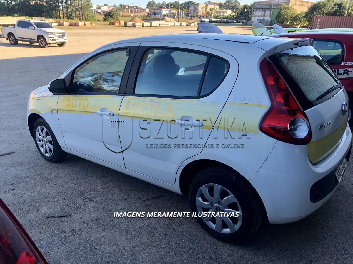 LOTE 010 - FIAT PALIO ATTRACTIVE 1.0, COMPLETO, ANO 2014.