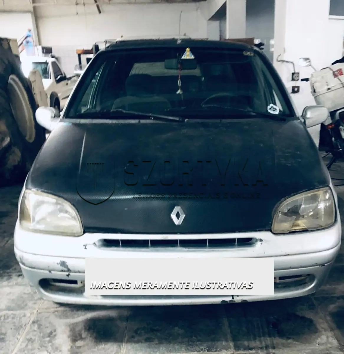 LOTE 001 - UM RENAULT CLIO RN 1.6, ANO 1997