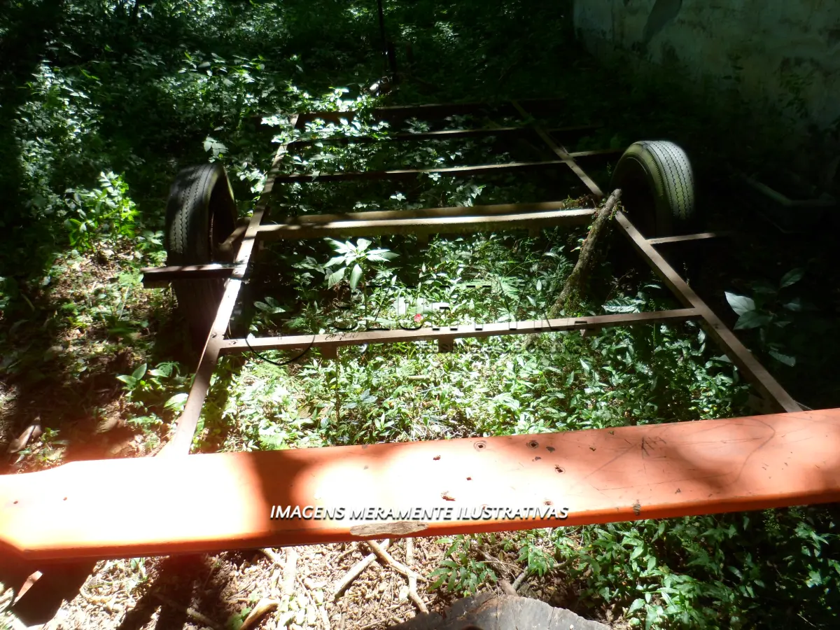 LOTE 019 - TURISCAR/REBOQUE.