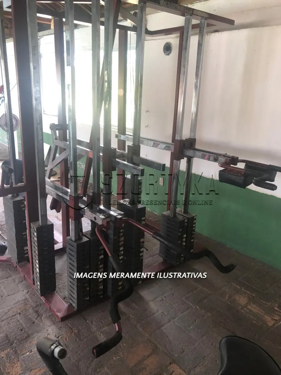 LOTE 001 - APARELHOS DE GINÁSTICA E MUSCULAÇÃO