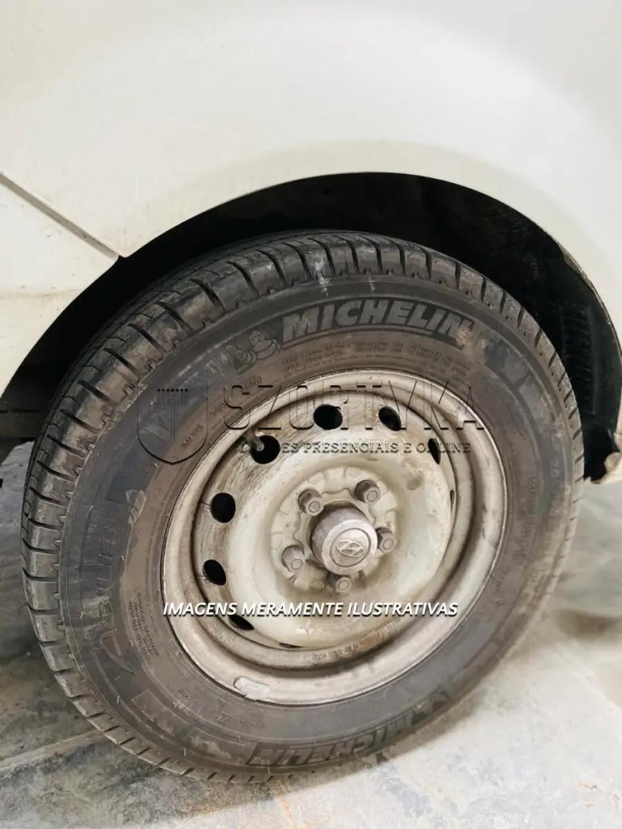 LOTE  - VEÍCULO HYUNDAI/HR HDB, ANO/MOD 2008/2009
