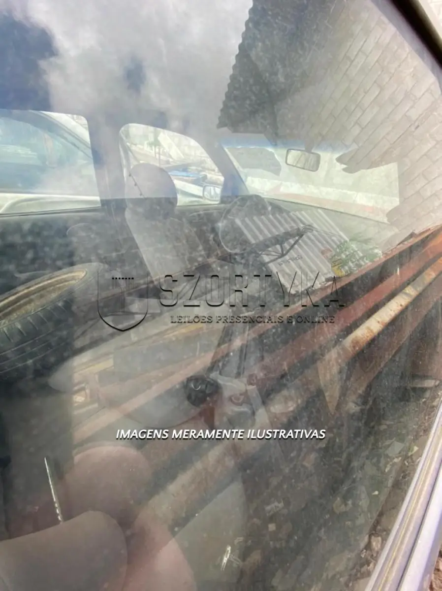 LOTE 003 - Ford Escort GL 16V H ano 1997. (sucata)