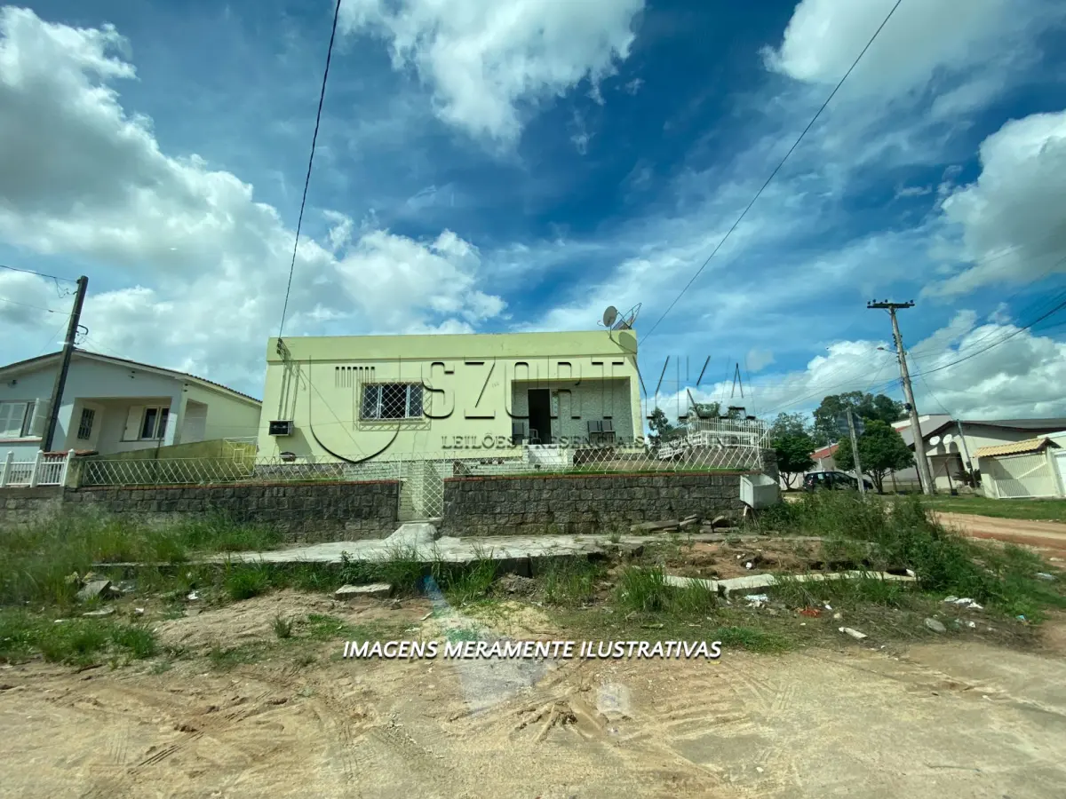 LOTE 001 - 75% DE UM IMÓVEL NA RUA HIDELBRANDO CENTENO EM CAMAQUÃ