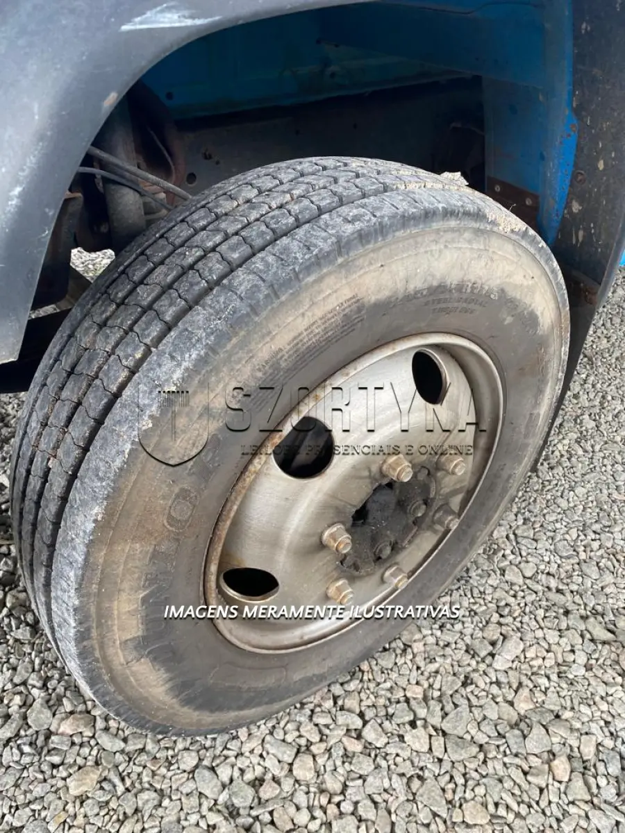 LOTE 001 - MERCEDES BENZ/710, 2002
