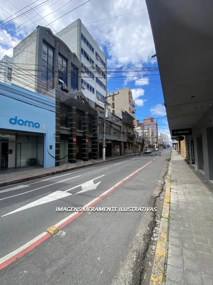 LOTE 001 - SALA COMERCIAL DE FRENTE PARA A RUA FELIX DA CUNHA EM PELOTAS