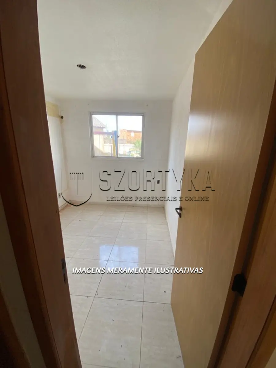 LOTE 001 - UM APARTAMENTO EM PELOTAS