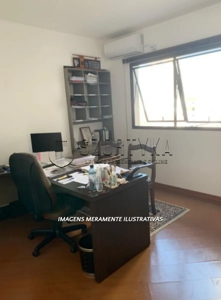 LOTE 001 - SALA COMERCIAL DE FRENTE PARA A RUA FELIX DA CUNHA EM PELOTAS