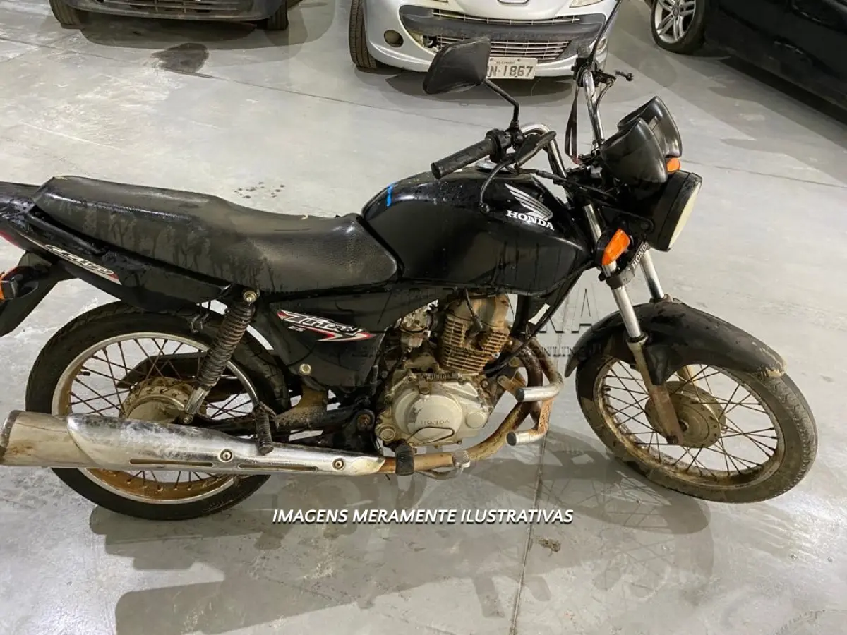 LOTE 001 - UMA HONDA/CG 150 TITAN ES, 2007