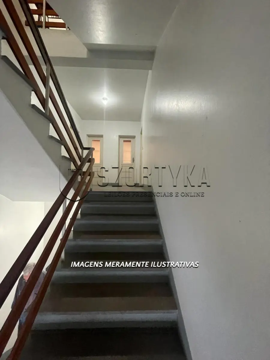 LOTE 000 - APARTAMENTO NA AVENIDA FERNANDO OSÓRIO COM 200M²