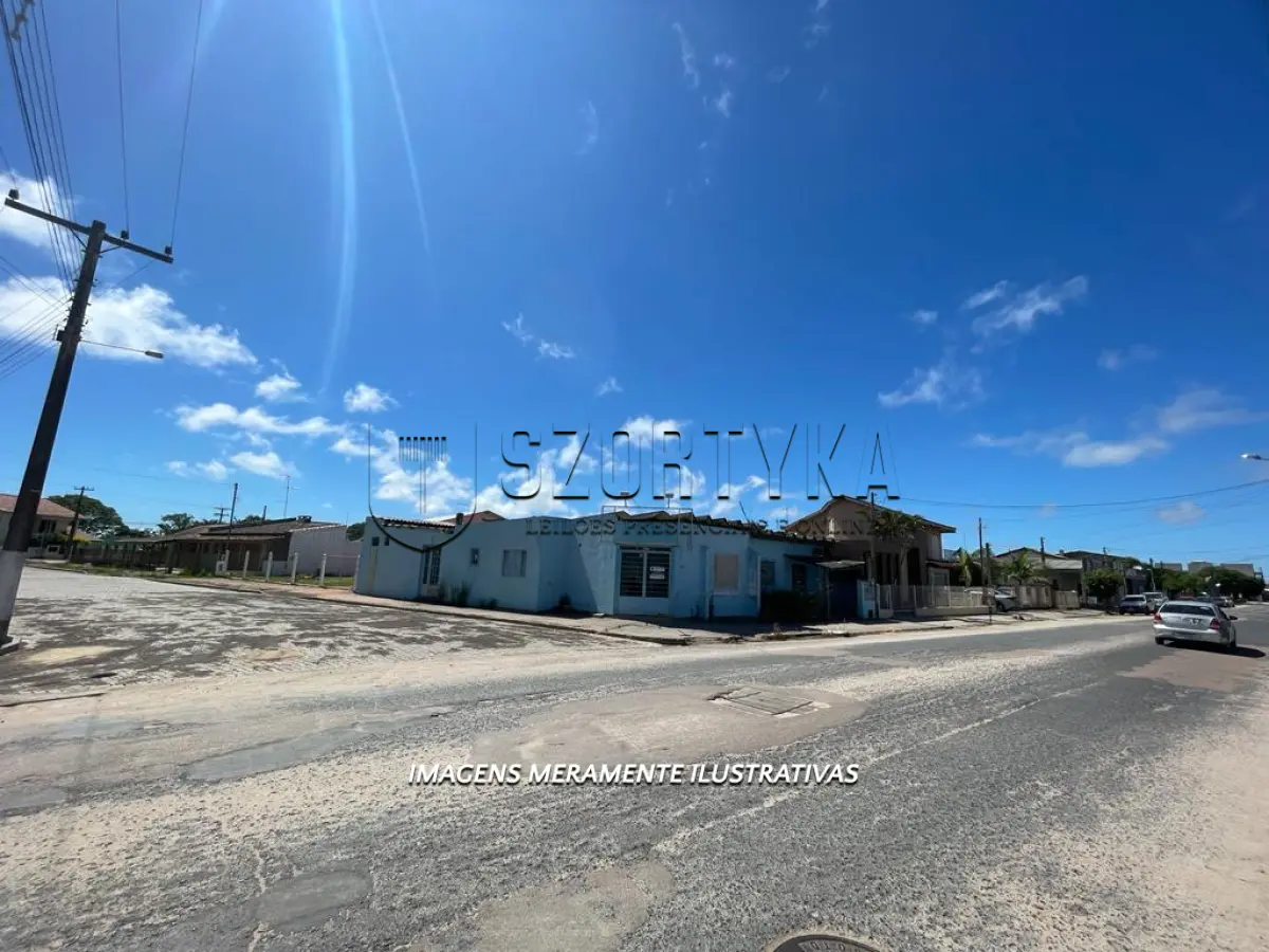 LOTE 001 - IMÓVEL COM 217M², EM TAPES