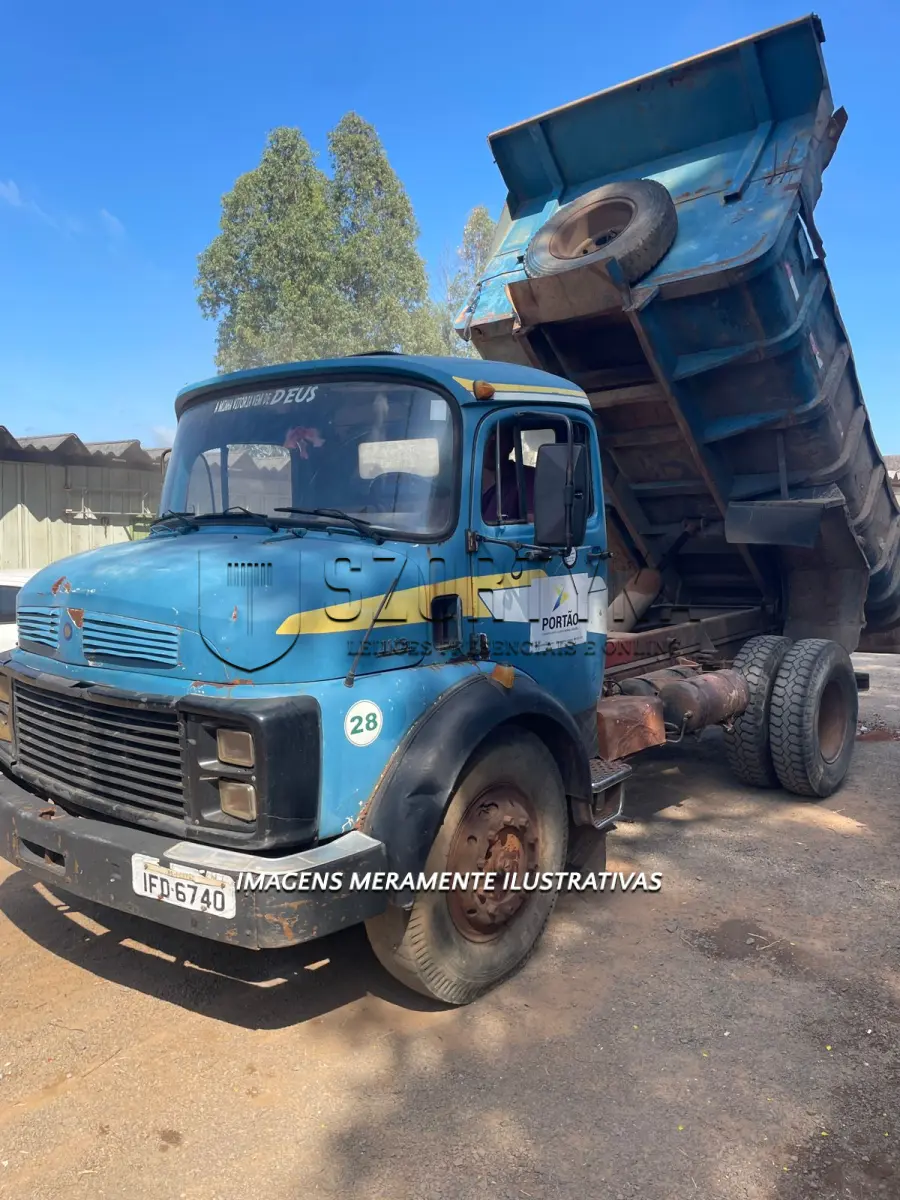 LOTE 004 - CAMINHÃO CAÇAMBA MERCEDES L1113 ANO 1983