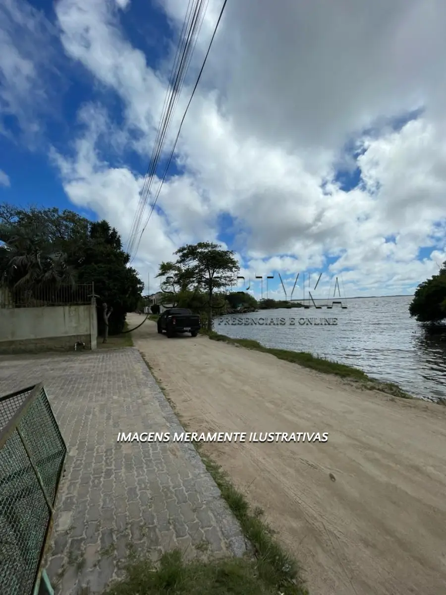 LOTE 001 - IMÓVEL COM 484M², EM TAPES