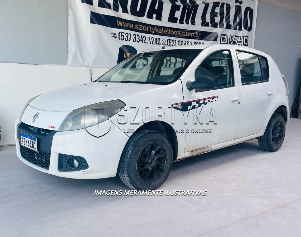 LOTE 001 - RENAULT SANDERO GT LINE 1.6 8V, 2013/2013