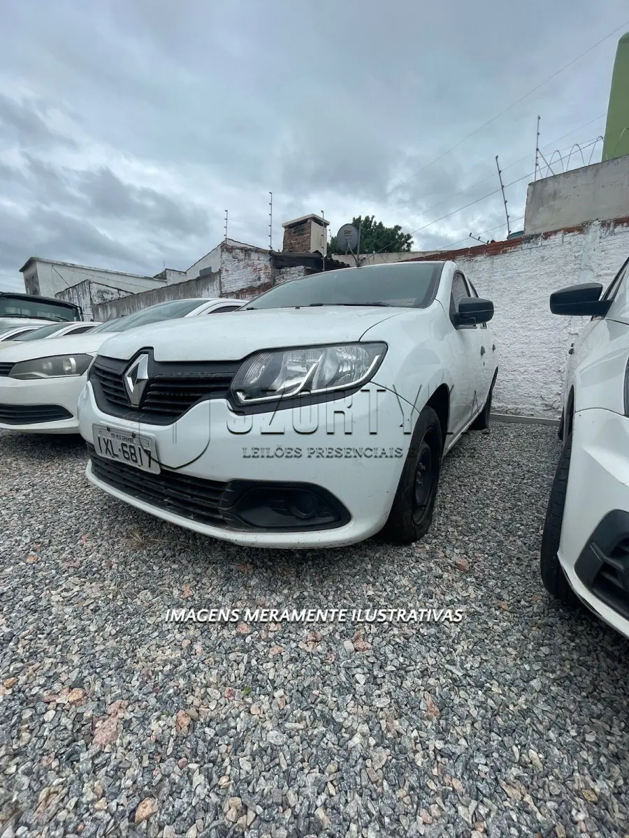 LOTE 008 - RENAULT/LOGAN, placas IXL6817, cor branca, ano/mod 2016/2016