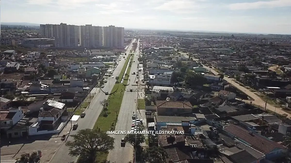 LOTE 001 - UM IMÓVEL COM  220,95M², NA AV. SÃO FRANCISCO DE PAULA EM PELOTAS