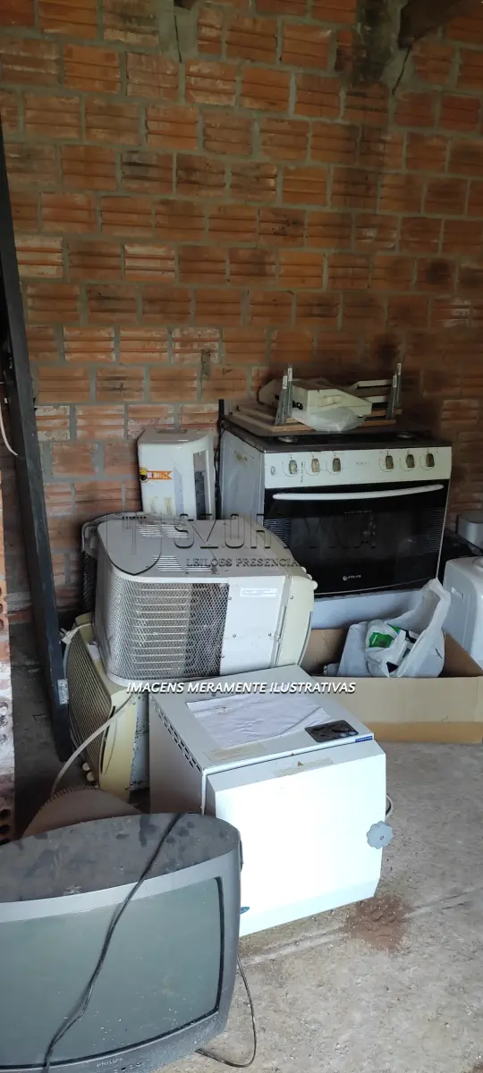 LOTE 011 - Lote de Sucatas em geral