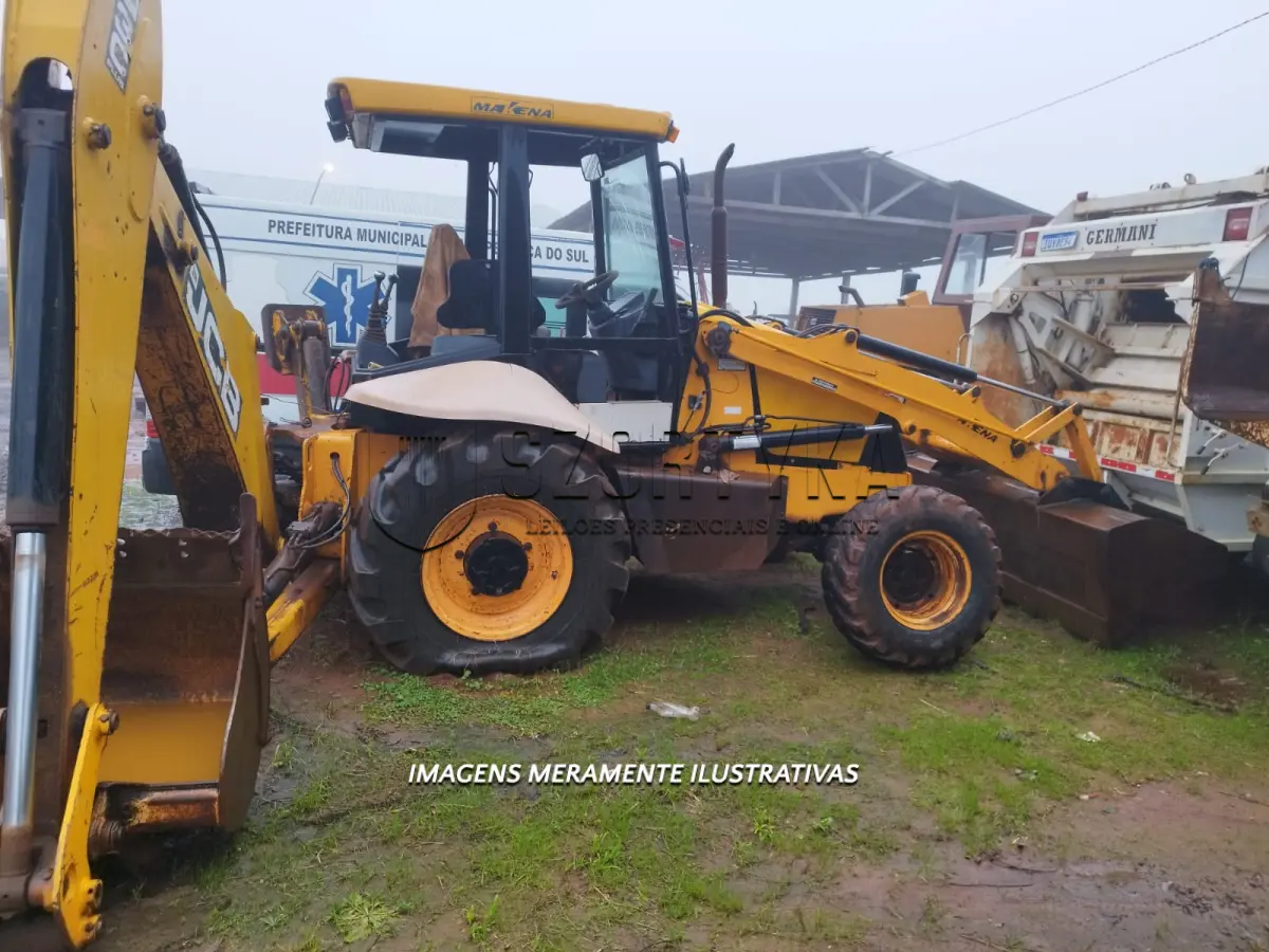 LOTE 008 - Retroescavadeira e pá carregadeira frontal, marca JCB, modelo 3C, tração 4X4, 2011
