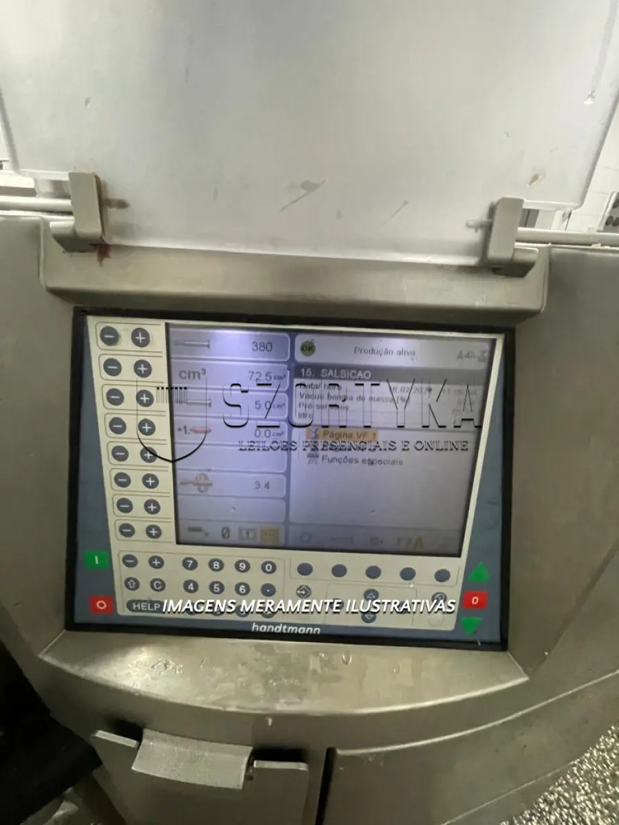 LOTE 001 - 01 (UMA) MÁQUINA EMBUTIDEIRA, HANDTMANN, COM CAPACIDADE PARA 200KG