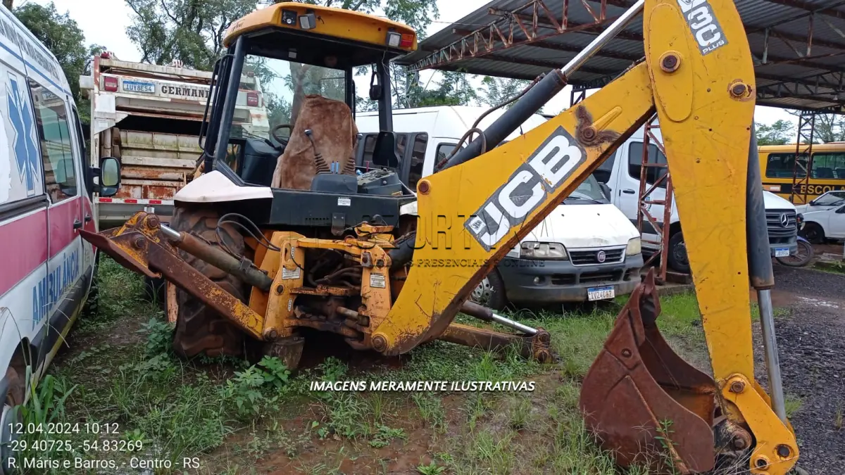 LOTE 008 - Retroescavadeira e pá carregadeira frontal, marca JCB, modelo 3C, tração 4X4, 2011