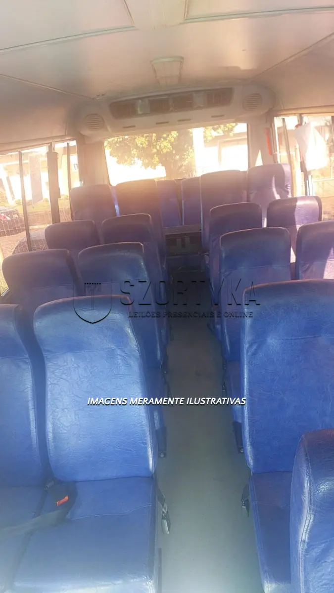 LOTE 002 - ÔNIBUS MARCOPOLO/VOLARE V6, COR BRANCA, DIESEL, 2010/2011