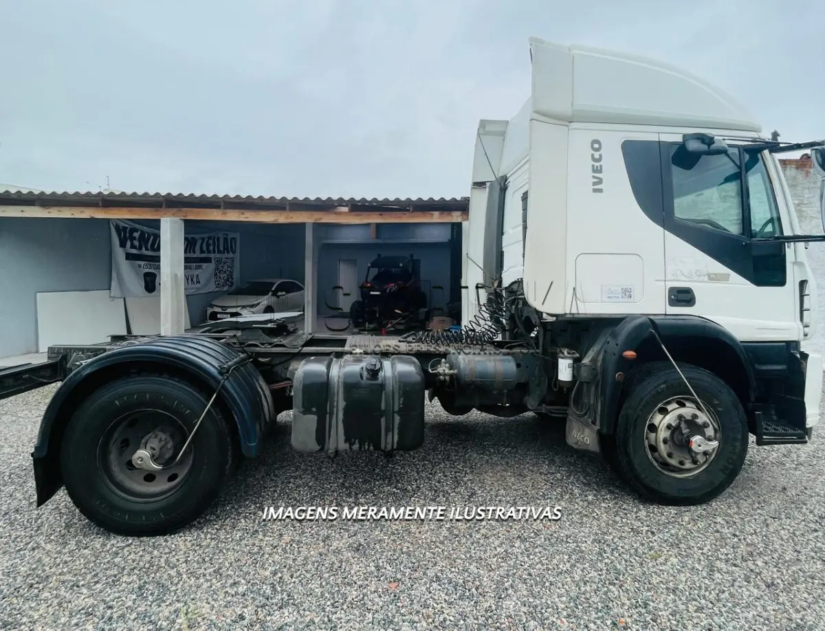 LOTE 001 - CAMINHÃO IVECO/CURSOR 450E33T, 2010/2011