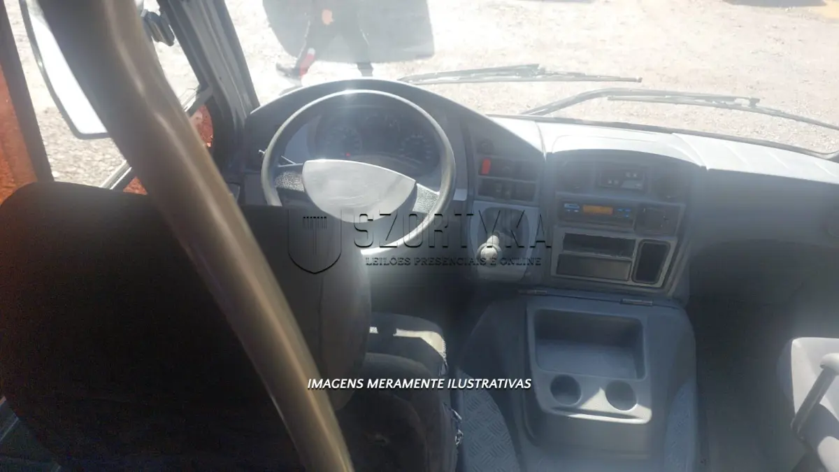 LOTE 002 - ÔNIBUS MARCOPOLO/VOLARE V6, COR BRANCA, DIESEL, 2010/2011