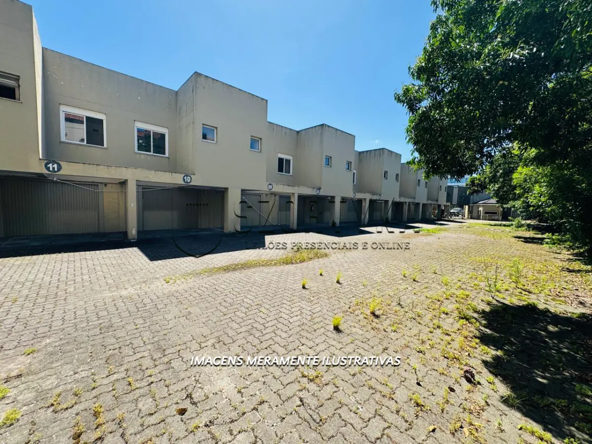 LOTE 001 - ÓTIMO IMÓVEL NA AV. FERREIRA VIANA EM PELOTAS