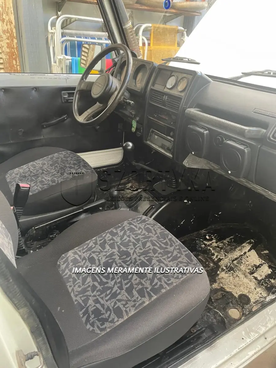LOTE 001 - 01 veículo SUZUKI/SAMURAI, ano/mod 1993/1993, placas MUR7E89, cor branca