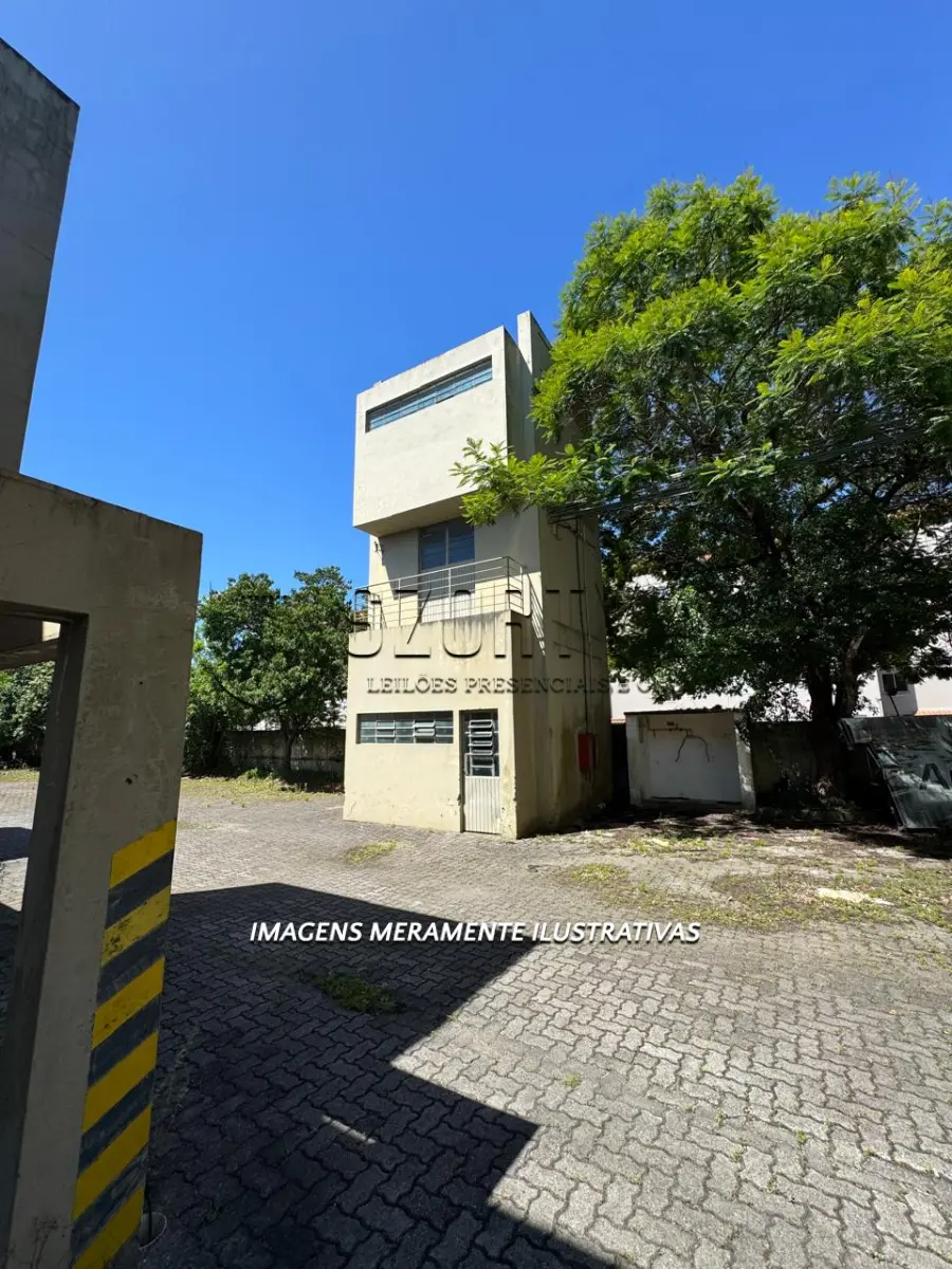 LOTE 001 - ÓTIMO IMÓVEL NA AV. FERREIRA VIANA EM PELOTAS