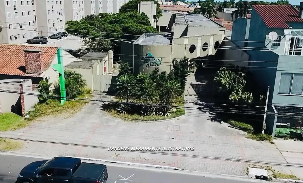 LOTE 001 - ÓTIMO IMÓVEL NA AV. FERREIRA VIANA EM PELOTAS