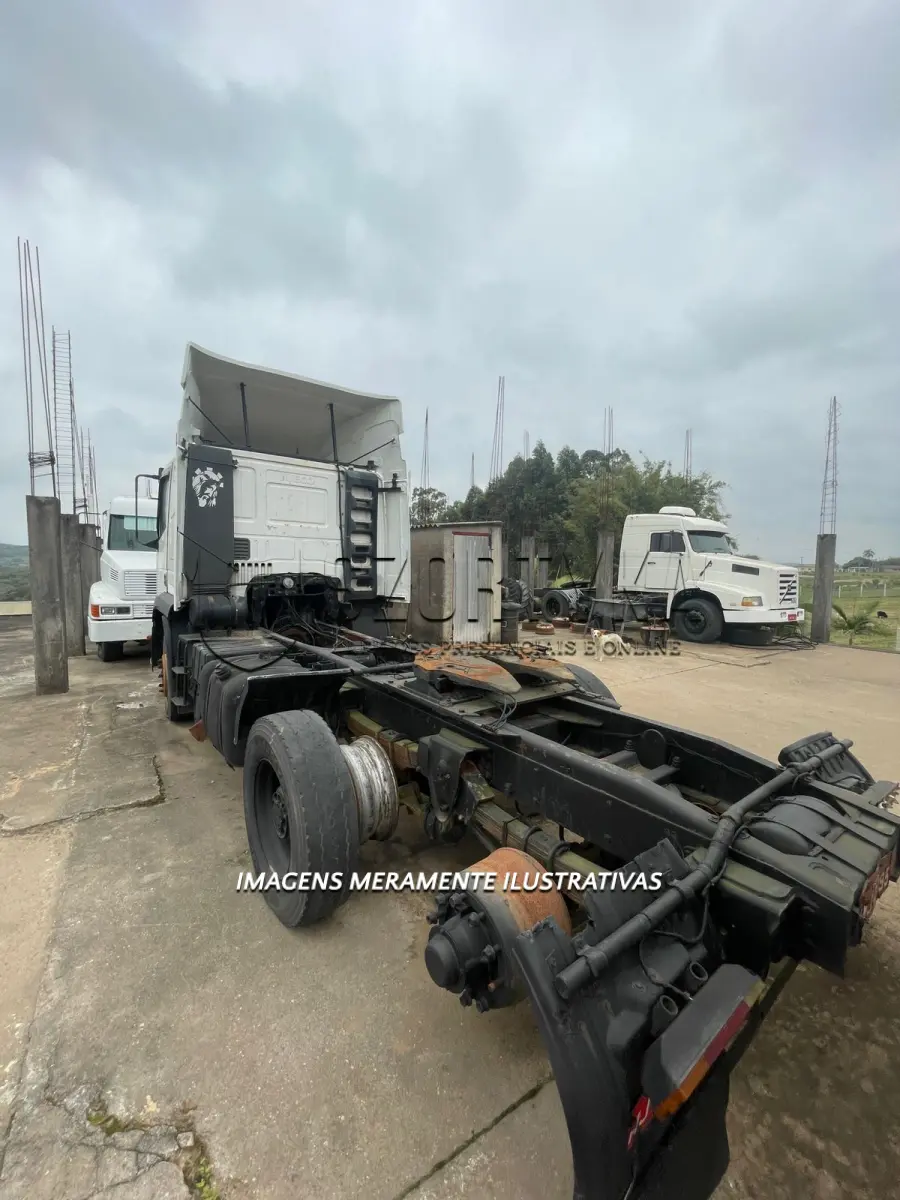LOTE 002 - Caminhão Iveco/Eurotech 450, ano/mod 2005