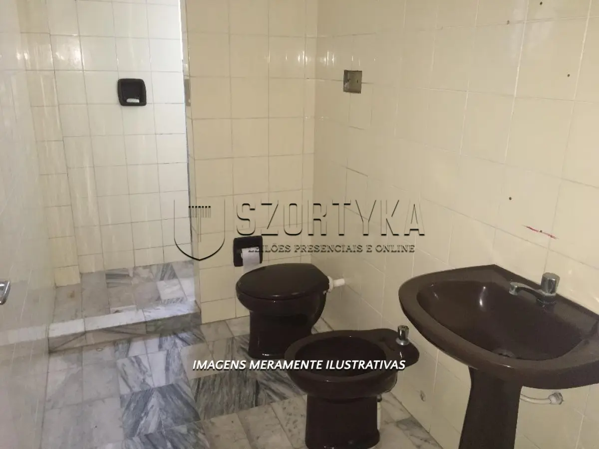 LOTE 001 - APARTAMENTO COM VAGA PARA ESTACIONAMENTO NO EDIFÍCIO TAMANDARÉ EM PELOTAS