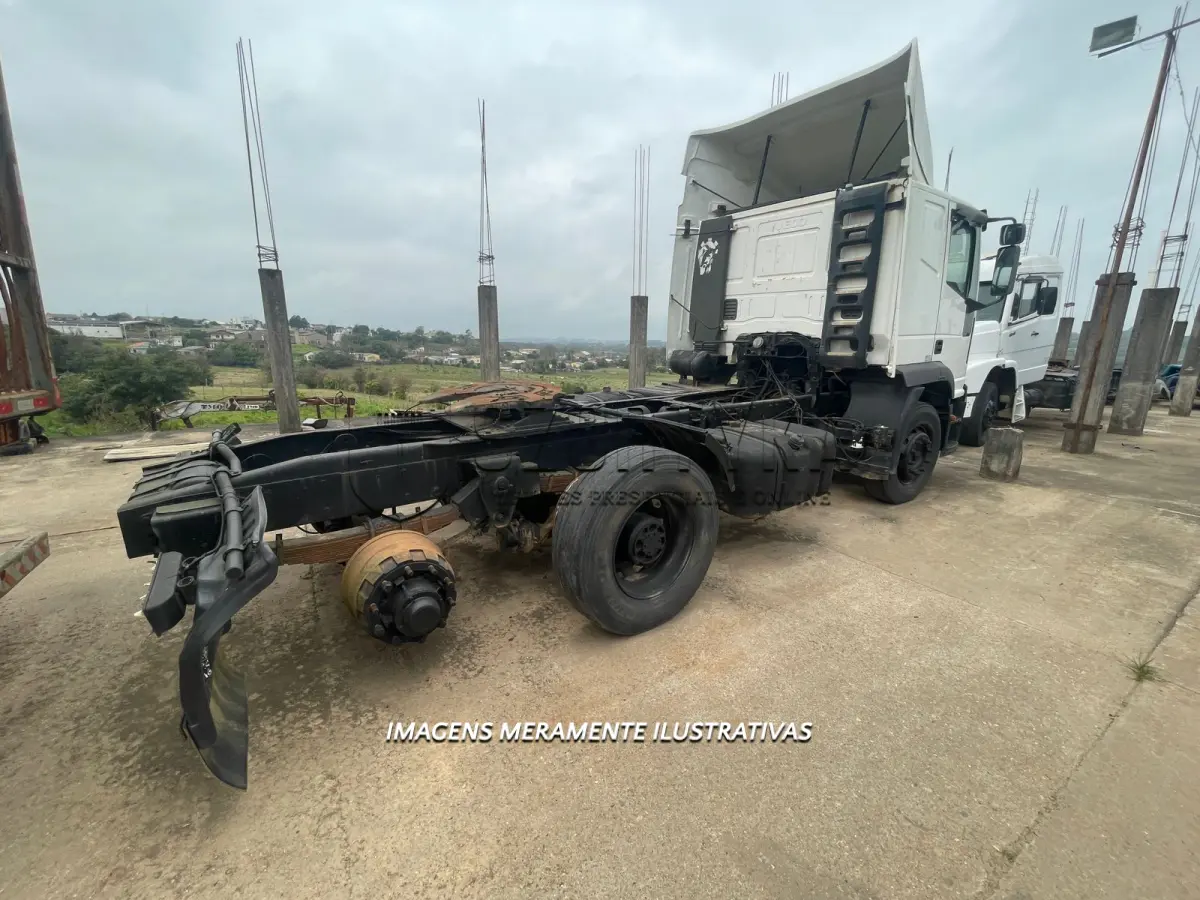 LOTE 002 - Caminhão Iveco/Eurotech 450, ano/mod 2005