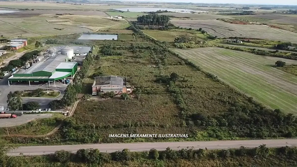 LOTE 001 - Uma fração de terras urbanas, com a área de 9.978,54m², no Distrito Industrial na RS-717, em Tapes