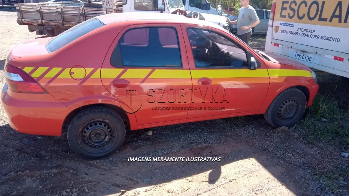LOTE 007 - VEÍCULO GM/PRISMA SED 1.4, PLACAS IQB8526 ANO/MOD 2009/2010, COR VERMELHA.