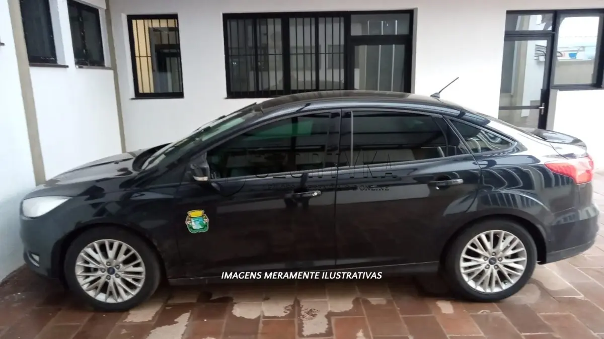 LOTE 008 - VEÍCULO FORD/FOCUS FASTBACK SE/SE PLUS FLEX 2.0 AUT.,  ANO/MODELO 2018, COR PRETA, PLACAS IYL 1874.