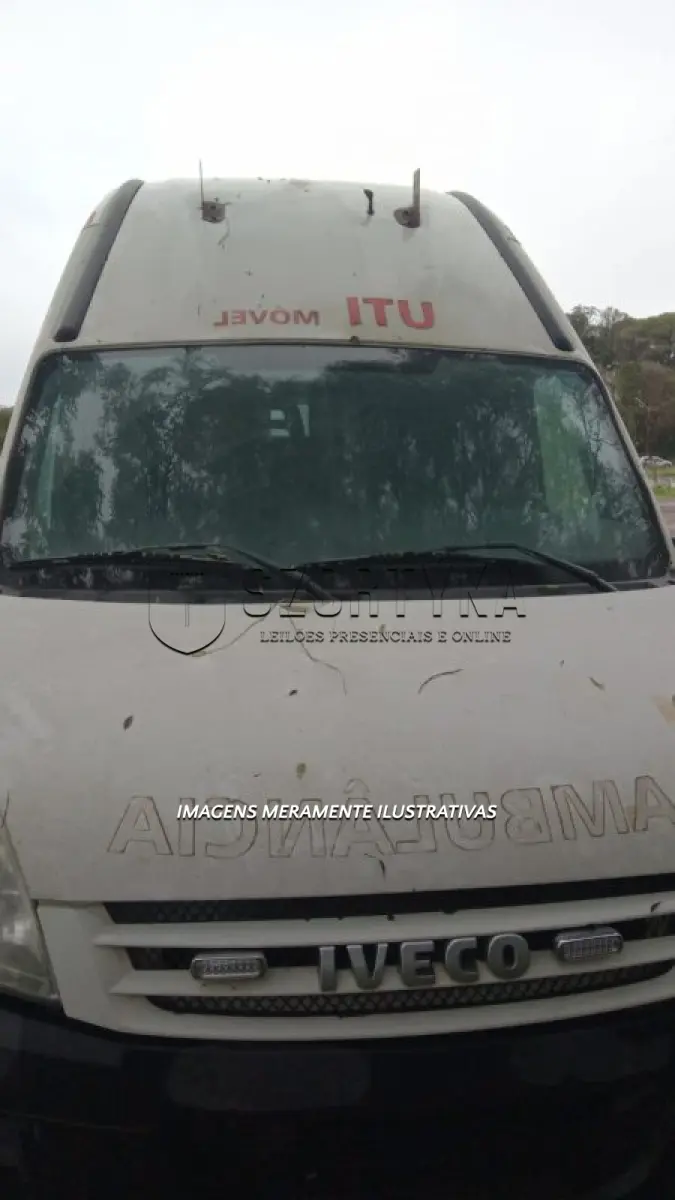 LOTE 003 - VEÍCULO AMBULÂNCIA IVECO/DAILY 55C16, PLACAS ITB8D06, ANO/MOD 2012/2012, COR BRANCA.