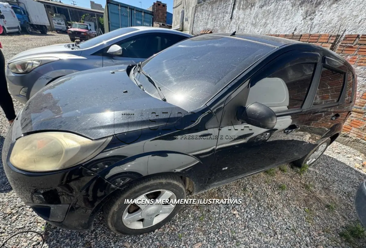 LOTE 007 - FORD FIESTA S.E 1.6, placas FUN3E92, ano/mod 2014/2014, cor preta