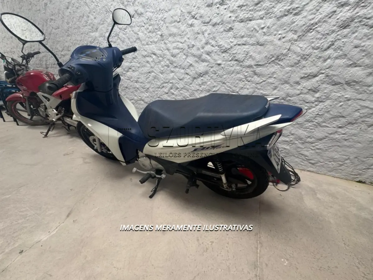 LOTE 002 - HONDA/BIZ 125, placas JCH4I84, ano/mod 2023/2023, cor branca