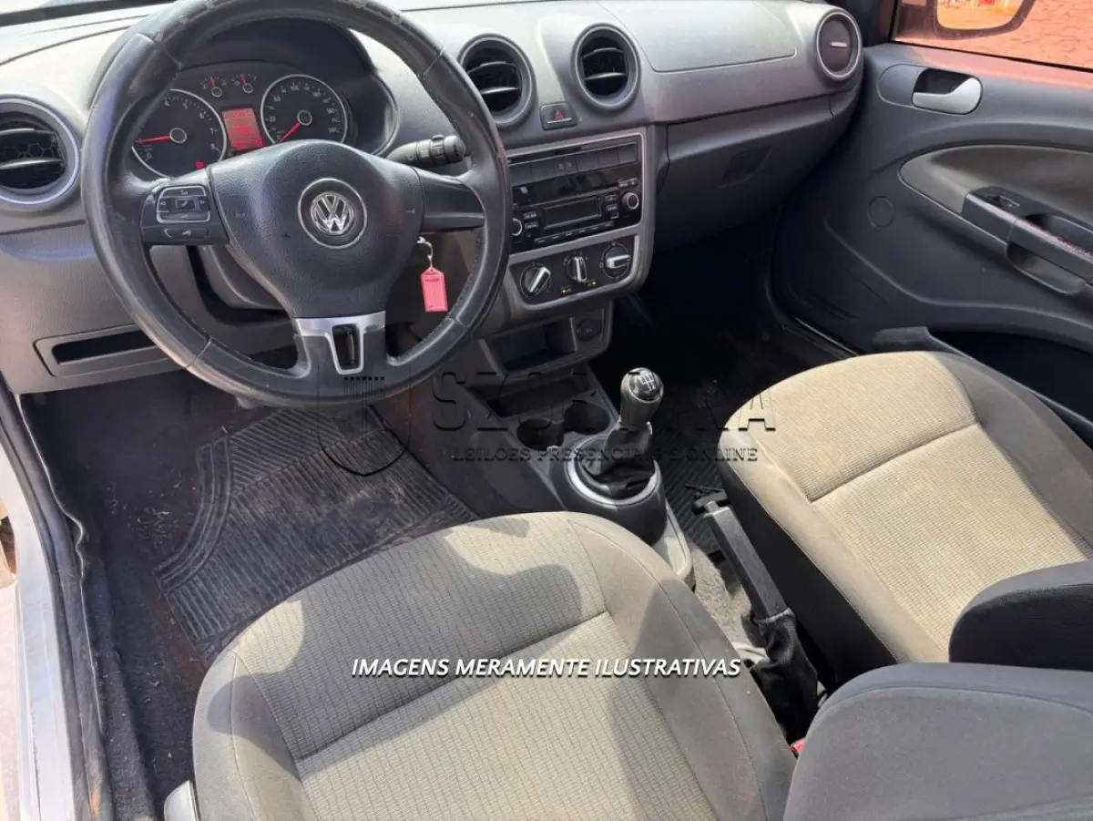 LOTE 005 - VW/NOVA SAVEIRO CS, placas IUT0I44, ano/mod 2013/2014, cor branca