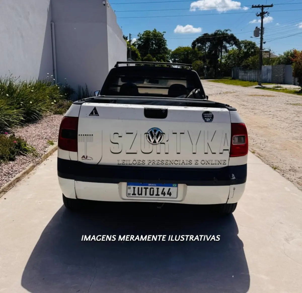 LOTE 005 - VW/NOVA SAVEIRO CS, placas IUT0I44, ano/mod 2013/2014, cor branca