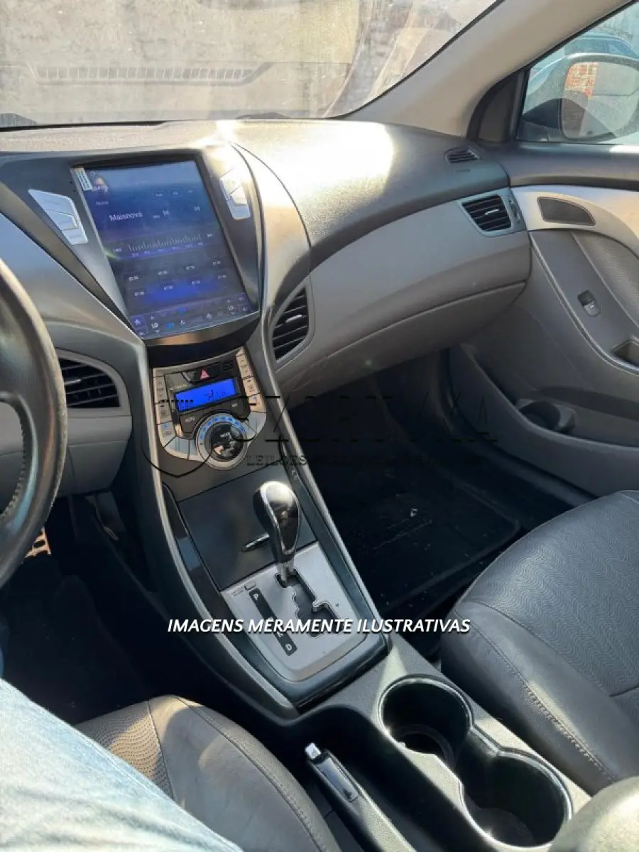 LOTE 001 - I/HYUNDAI ELANTRA GLS, placas PGC4F63, ano/mod 2012/2013, cor prata
