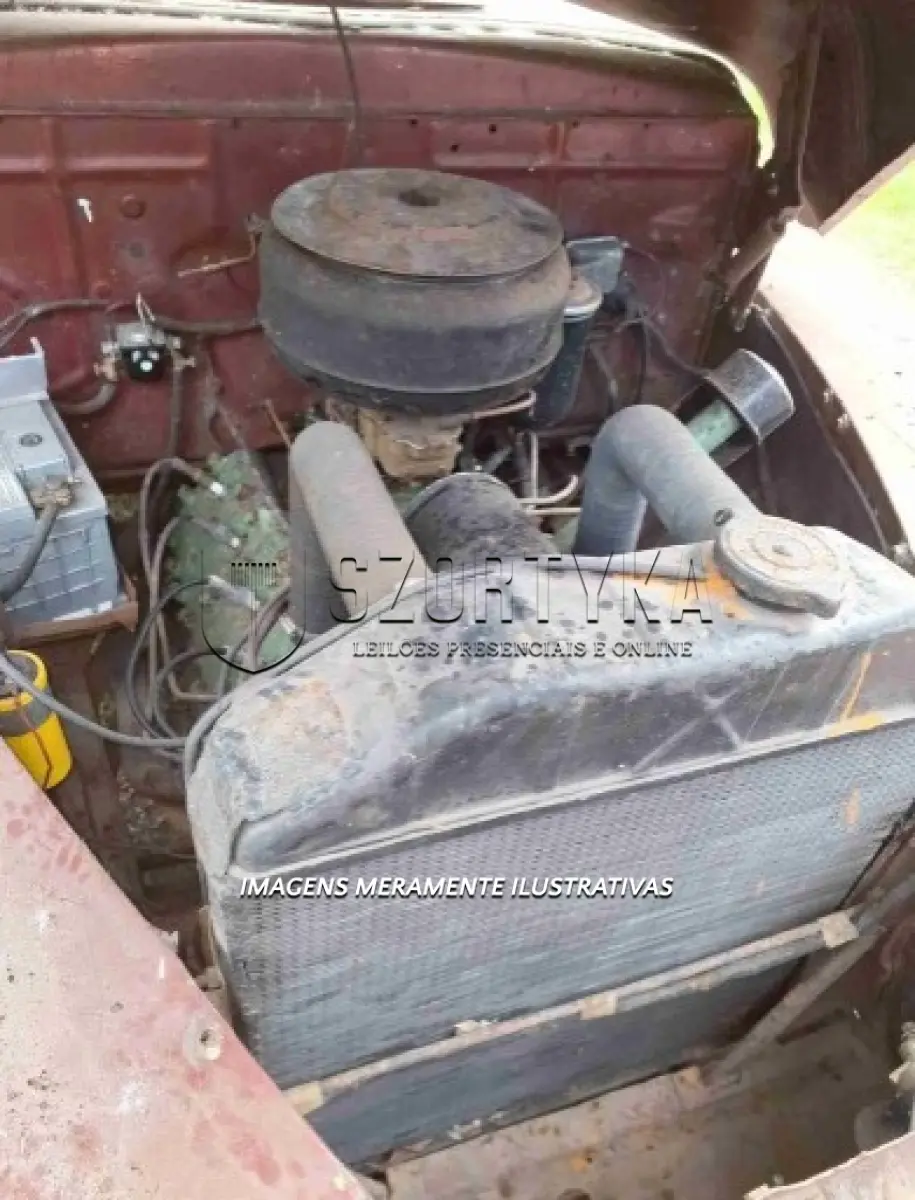 LOTE 001 - IMP/FORD COUPÊ 1946