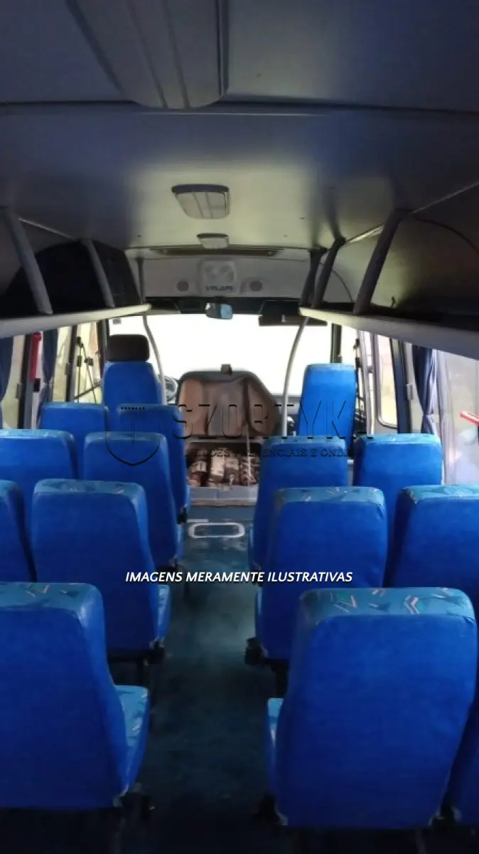 LOTE 001 - ÔNIBUS MARCOPOLO/VOLARE W8 ESC, PLACAS IPK0130, ANO/MOD 2008/2009, DE COR BRANCA, LOTAÇÃO PARA 32 PASSAGEIROS.