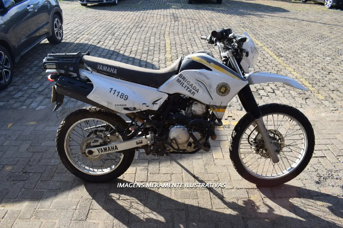 LOTE 006 - YAMAHA/XTZ 250 LANDER - PLACA: IYJ7539