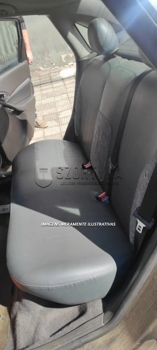 LOTE 001 - I/FORD FOCUS 2L FC FLEX - PLACA: IPC1890